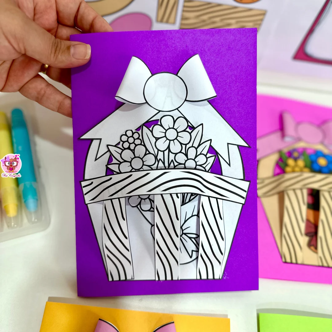 CARTÃO 3D CESTA COM FLORES DIA DAS MÃES