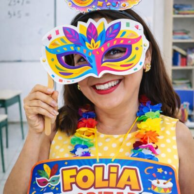 PLAQUINHA + TIARA CARNAVAL