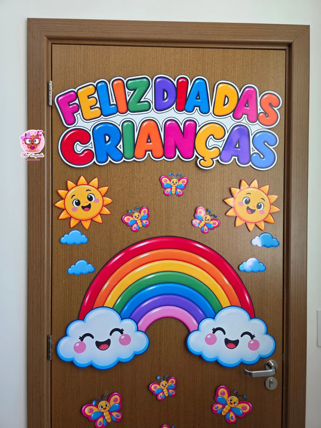 DECORAÇÃO DE PORTA ARCO-ÍRIS – DIA DAS CRIANÇAS 2 DECORAÇÃO DE PORTA ARCO-ÍRIS – DIA DAS CRIANÇAS