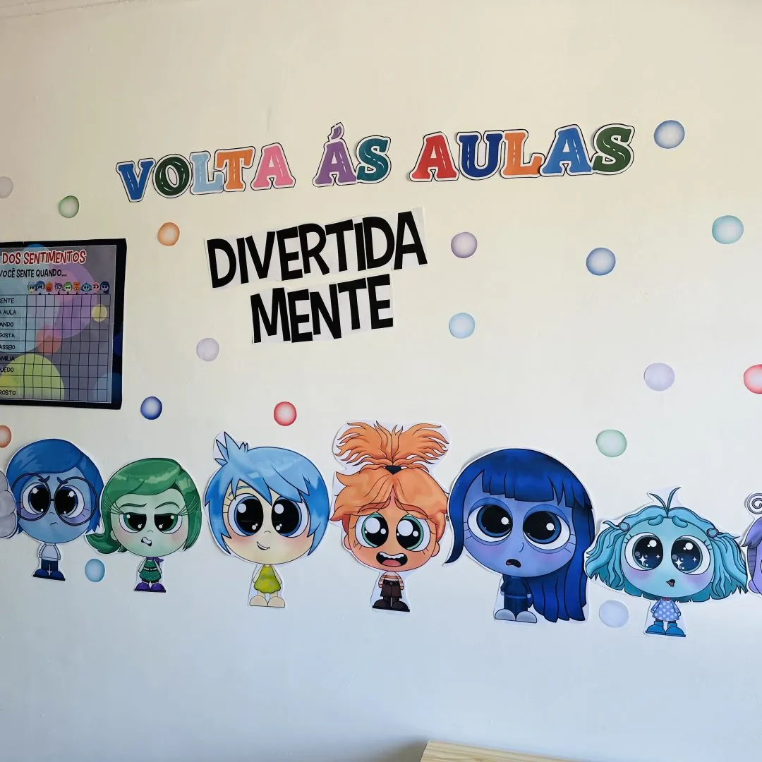 PAINEL VOLTA ÀS AULAS DIVERTIDA MENTE